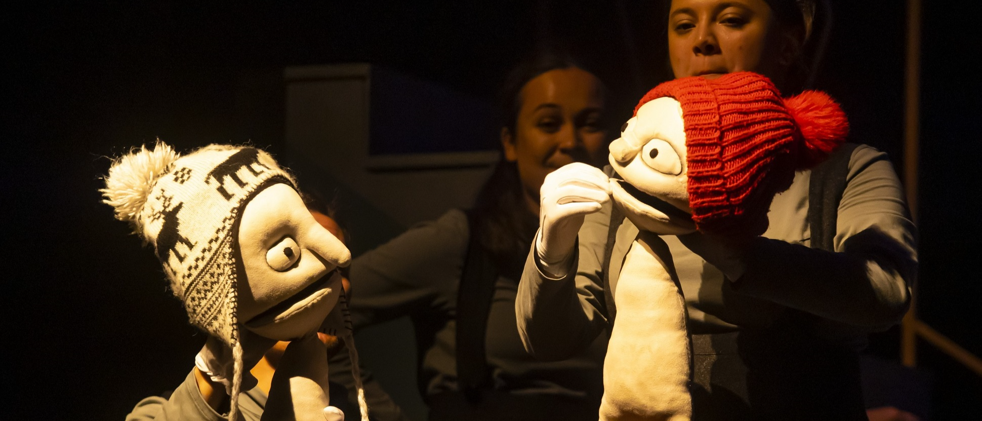 ВИДЕТЬ ПРЕКРАСНОЕ В МЕЛОЧАХ. ХАНТЫ-МАНСИЙСКИЙ ТЕАТР КУКОЛ РАССКАЗАЛ ЧЕЛЯБИНСКИМ ЗРИТЕЛЯМ УДИВИТЕЛЬНЫЕ ИСТОРИИ