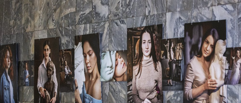 В театре «Омнибус» открылись две выставки