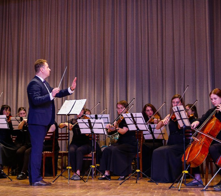 В Институте искусств имени Чайковского пройдет концерт симфонической музыки