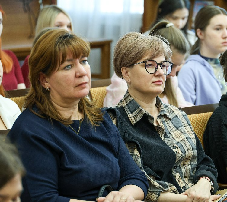 В Публичной библиотеке пройдет цикл мероприятий, посвященных 80-летию Великой Победы