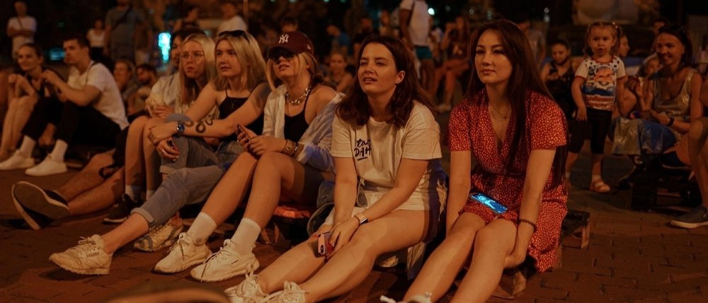 Библиотека «Точки удивления» зовет южноуральцев на кинопоказы под открытым небом