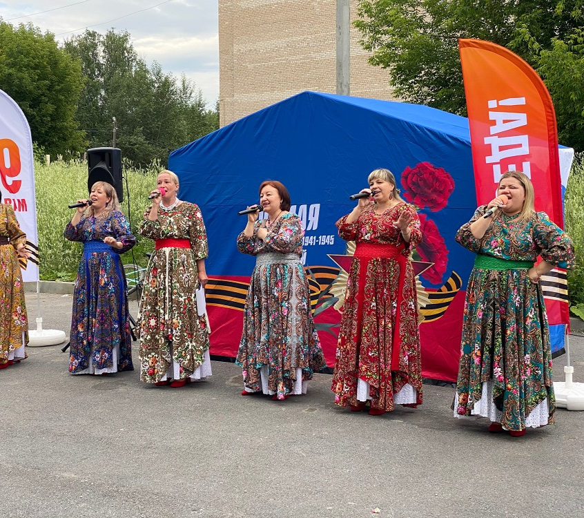 У_лица героя