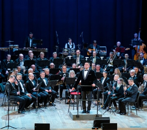 Снег кружится