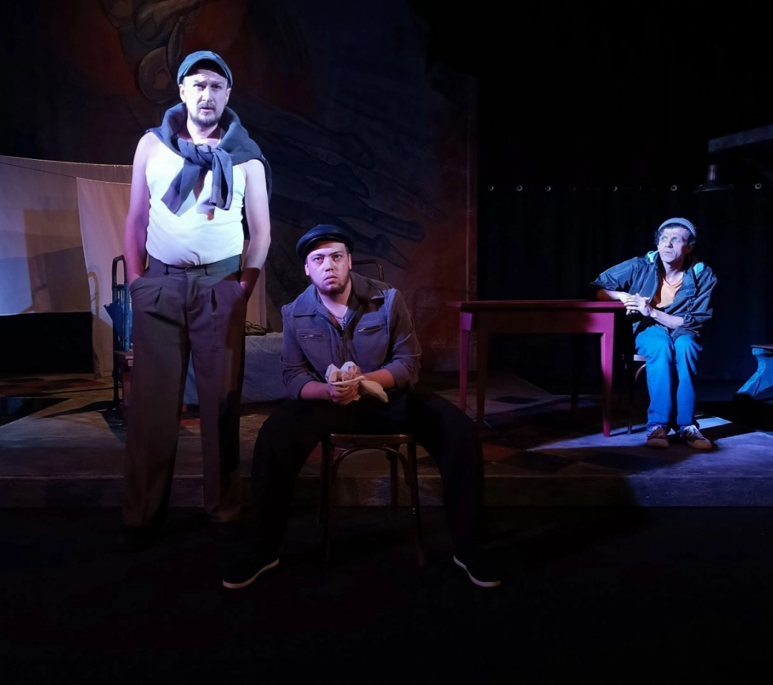 Комедия "Звездный час по местному времени"