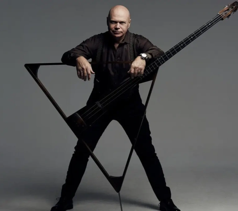 Концерт для балалайки-контрабаса с абсурдом