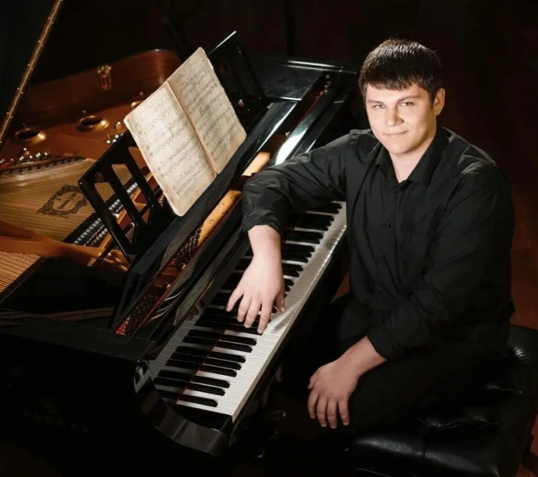 Симфонический оркестр и С.Давыдченко