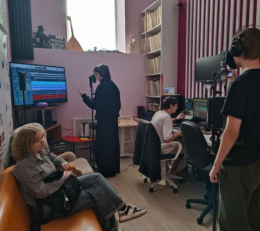 Занятие медиа студии «Держи ритм!»