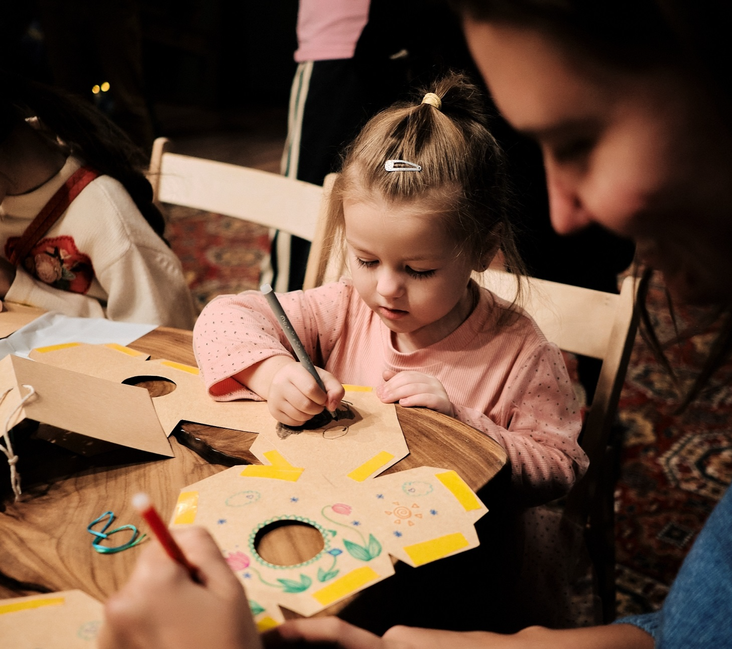 Мастер-класс по декоративно-прикладному творчеству «Мы едины» 