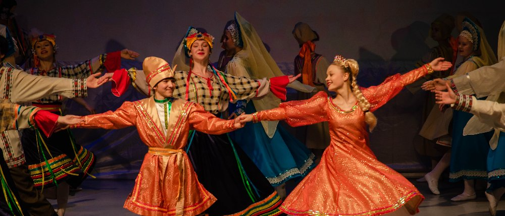 В Долгодеревенском прошла премьера спектакля «Конек-Горбунок»