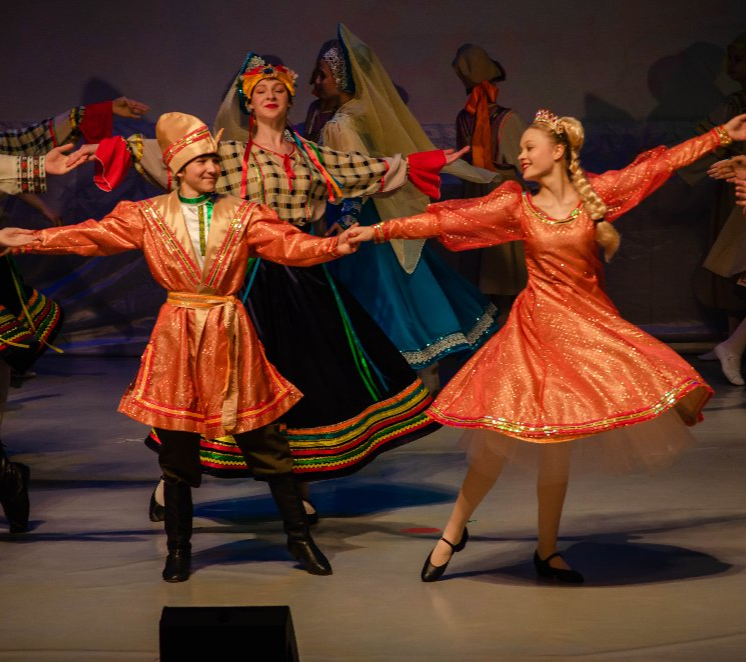 В Долгодеревенском прошла премьера спектакля «Конек-Горбунок»