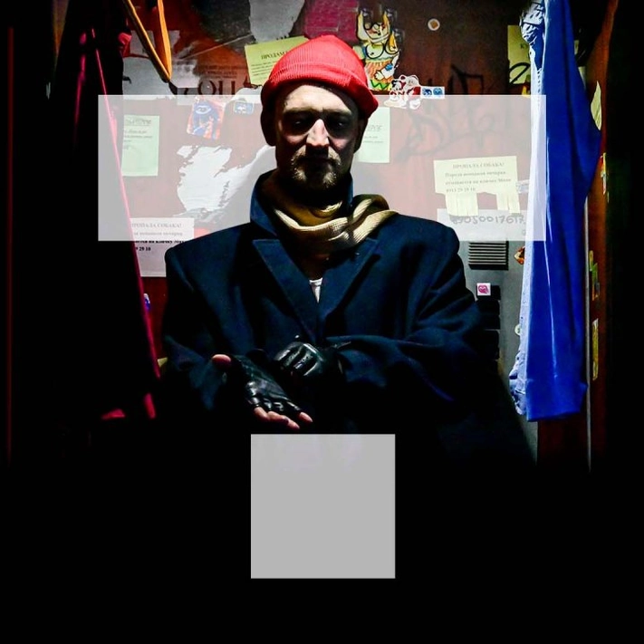 Человек в закрытой комнате